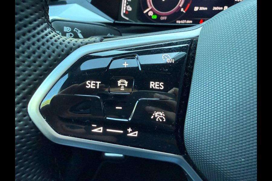 Volkswagen Arteon 1.4TSI Hybrid R-Line | Pano | Virtual |HUD