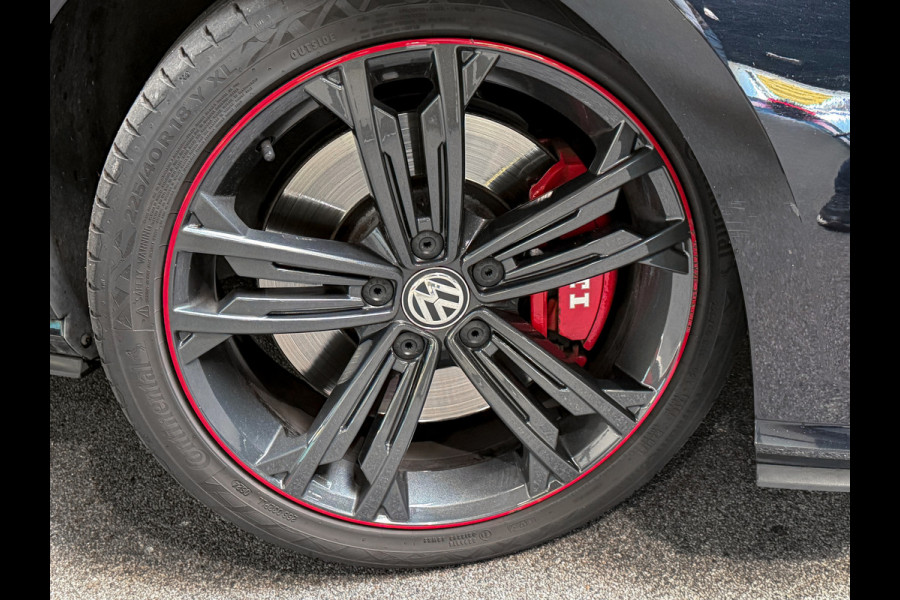 Volkswagen Golf 2.0 TSI GTI Performance |Panorama|Keyless|Carplay|LE