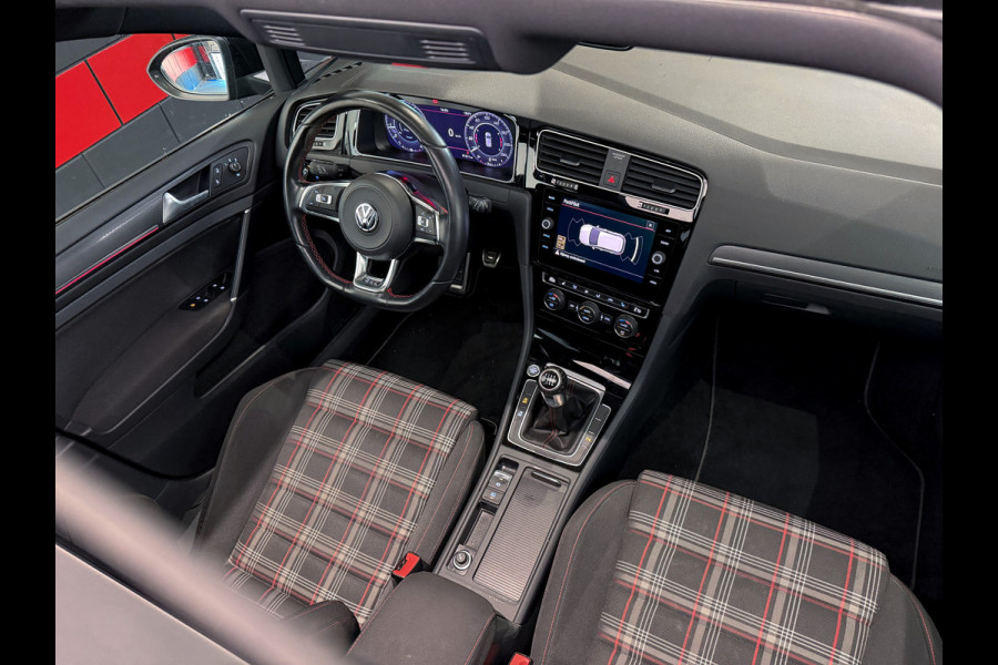 Volkswagen Golf 2.0 TSI GTI Performance |Panorama|Keyless|Carplay|LE