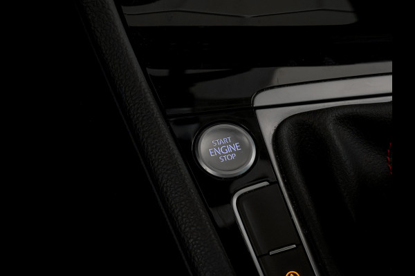 Volkswagen Golf 2.0 TSI GTI Performance |Panorama|Keyless|Carplay|LE