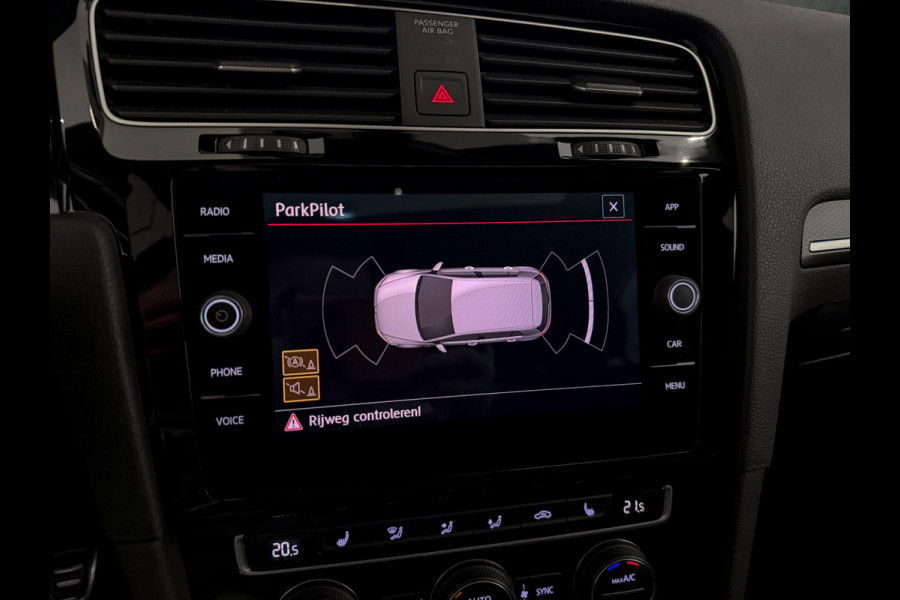 Volkswagen Golf 2.0 TSI GTI Performance |Panorama|Keyless|Carplay|LE