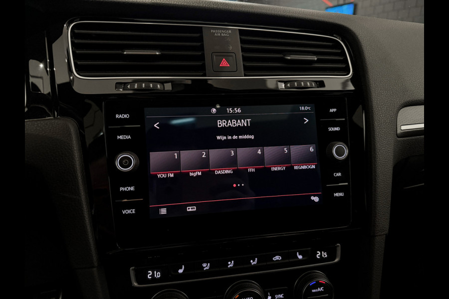 Volkswagen Golf 2.0 TSI GTI Performance |Panorama|Keyless|Carplay|LE