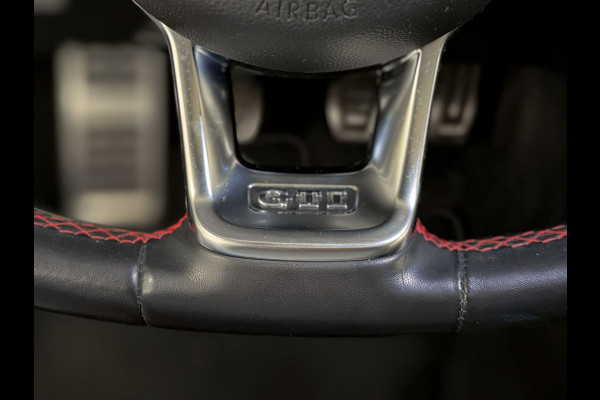 Volkswagen Golf 2.0 TSI GTI Performance |Panorama|Keyless|Carplay|LE