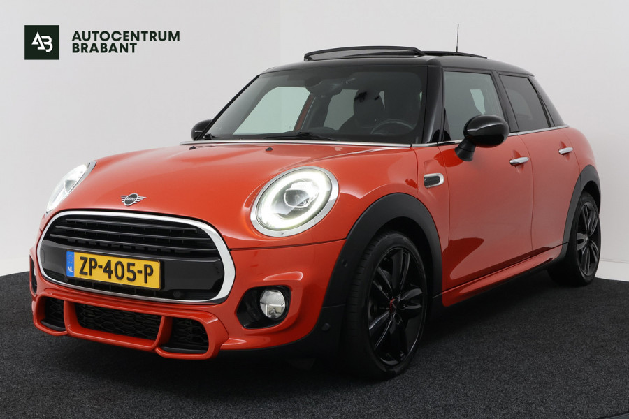 MINI Mini 1.5 Cooper Automaat (PANORAMADAK, JCW PAKKET, STOELVERWARMING, PDC, DEALER ONDERHOUDEN)