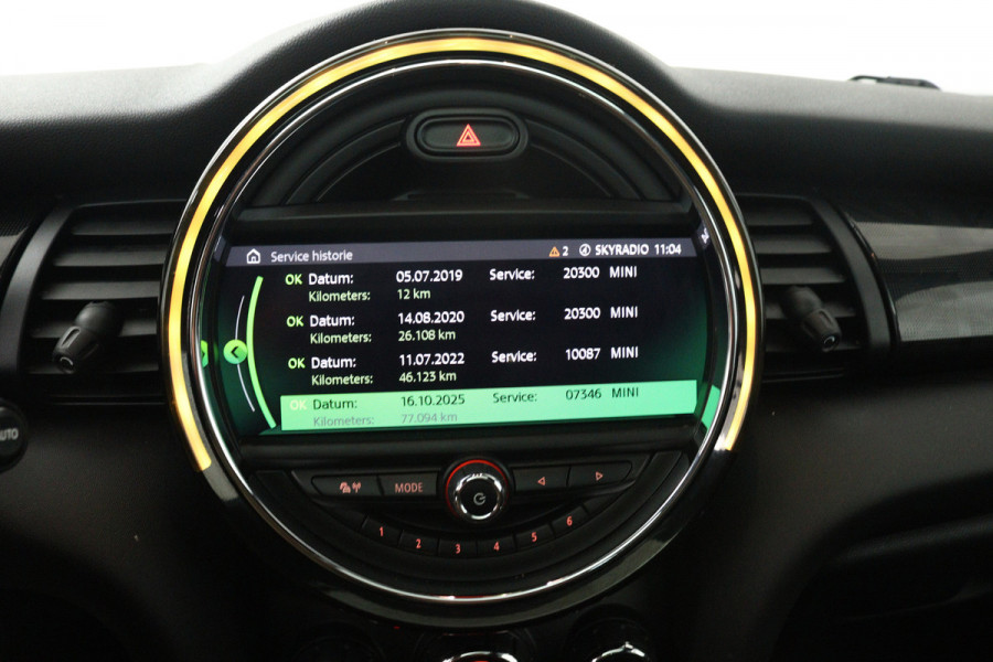 MINI Mini 1.5 Cooper Automaat (PANORAMADAK, JCW PAKKET, STOELVERWARMING, PDC, DEALER ONDERHOUDEN)