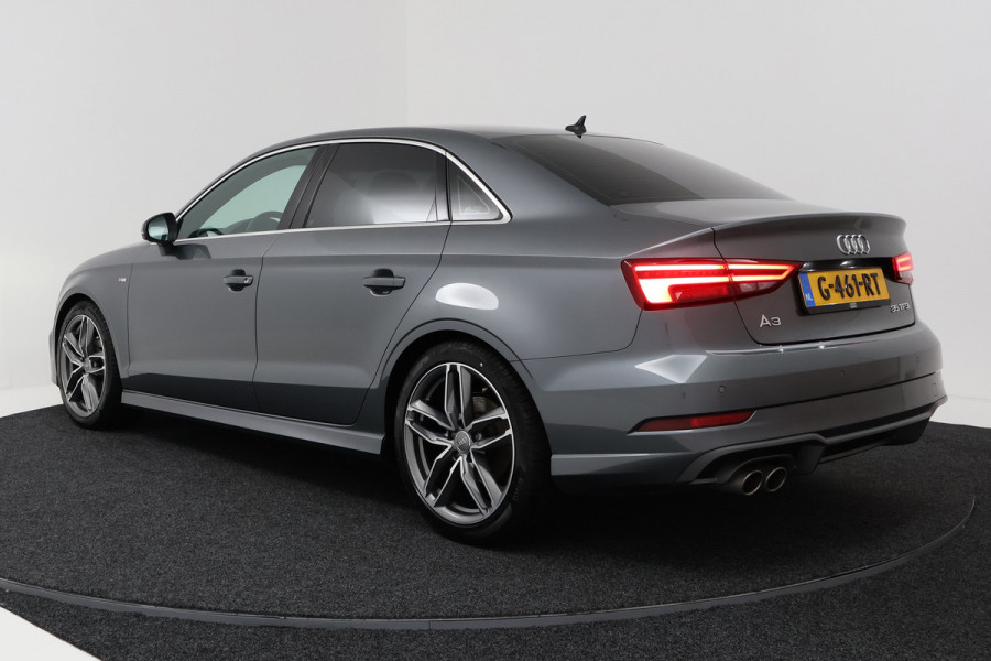 Audi A3 Limousine 35 TFSI CoD Advance Sport Automaat (VIRTUAL COCKPIT, STOELVERWARMING, ADAPTIVE CRUISE, PARKEERSENSOREN)