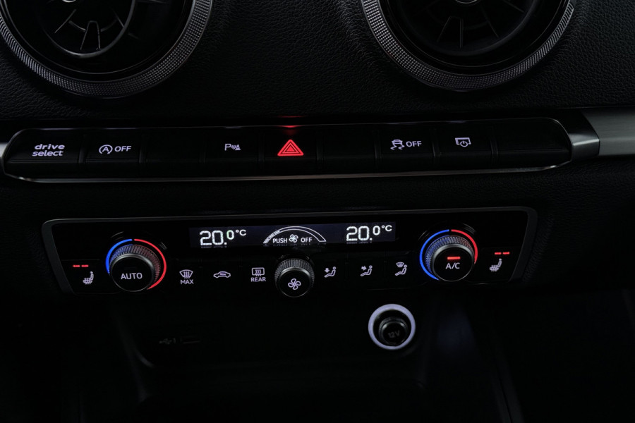 Audi A3 Limousine 35 TFSI CoD Advance Sport Automaat (VIRTUAL COCKPIT, STOELVERWARMING, ADAPTIVE CRUISE, PARKEERSENSOREN)