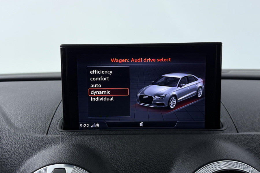 Audi A3 Limousine 35 TFSI CoD Advance Sport Automaat (VIRTUAL COCKPIT, STOELVERWARMING, ADAPTIVE CRUISE, PARKEERSENSOREN)
