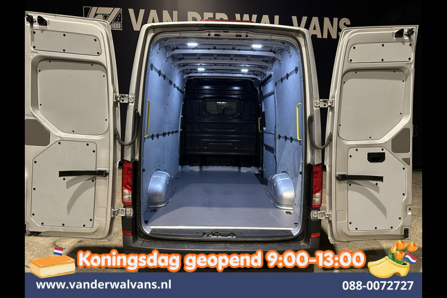 Volkswagen Crafter 2.0 TDI 140pk L3H3 L2H2 Euro6 Airco | Navigatie | Apple Carplay | Cruisecontrol Android Auto, Bijrijdersbank, 3000kg trekvermogen, zilver
