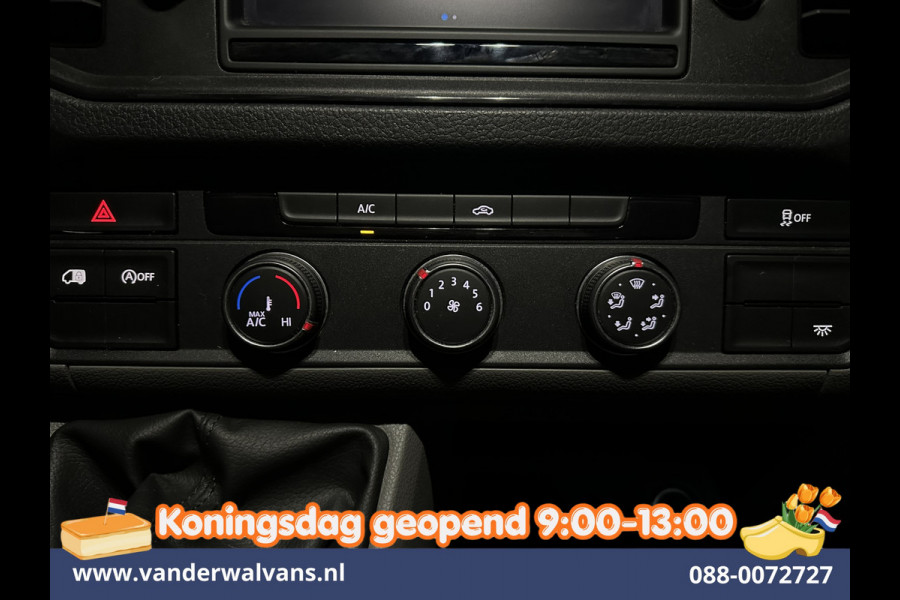 Volkswagen Crafter 2.0 TDI 140pk L3H3 L2H2 Euro6 Airco | Navigatie | Apple Carplay | Cruisecontrol Android Auto, Bijrijdersbank, 3000kg trekvermogen, zilver