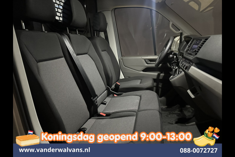 Volkswagen Crafter 2.0 TDI 140pk L3H3 L2H2 Euro6 Airco | Navigatie | Apple Carplay | Cruisecontrol Android Auto, Bijrijdersbank, 3000kg trekvermogen, zilver