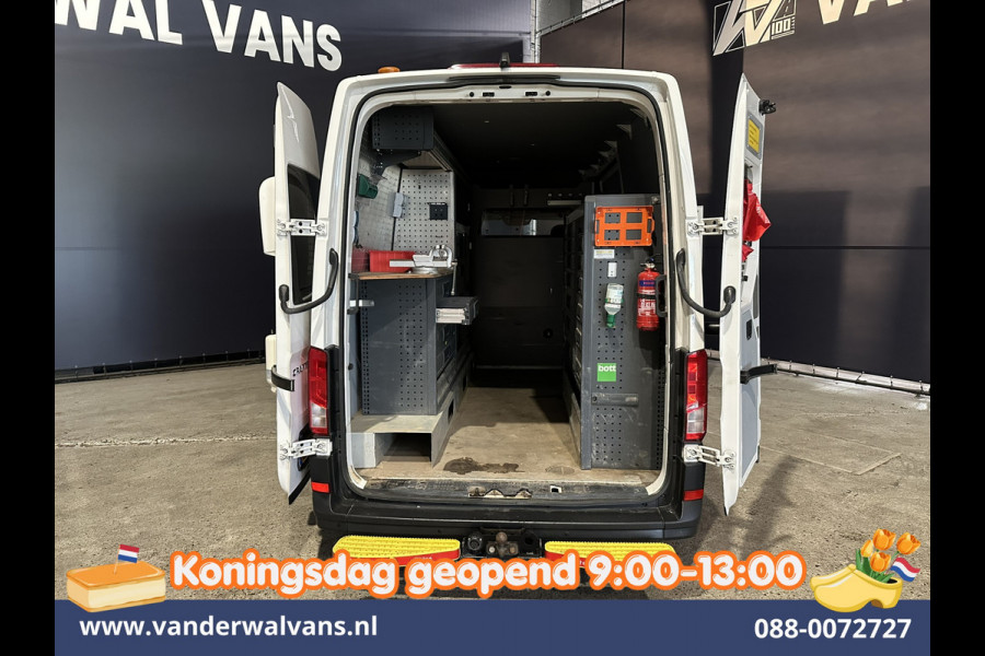 Volkswagen Crafter 2.0 TDI 141pk L3H3 L2H2 Inrichting Euro6 Airco | Camera | Apple Carplay | 3000kg Trekhaak | Cruisecontrol Android Auto, Chauffeursstoel, Parkeersensoren