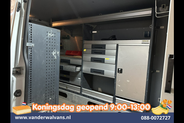 Volkswagen Crafter 2.0 TDI 141pk L3H3 L2H2 Inrichting Euro6 Airco | Camera | Apple Carplay | 3000kg Trekhaak | Cruisecontrol Android Auto, Chauffeursstoel, Parkeersensoren