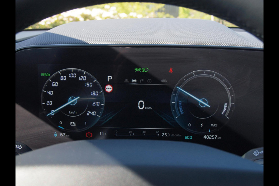 Kia Niro EV ExecutiveLine 64.8 kWh | Panoramadak | 360 Camera | Harman Kardon | Head-Up Display | Apple Carplay |