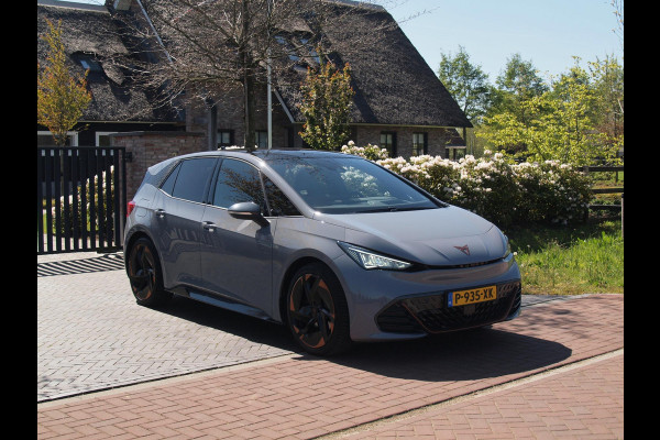 CUPRA Born Performance One 62 kWh | Panoramadak | 360 Camera | Head-Up Display | Apple Carplay |