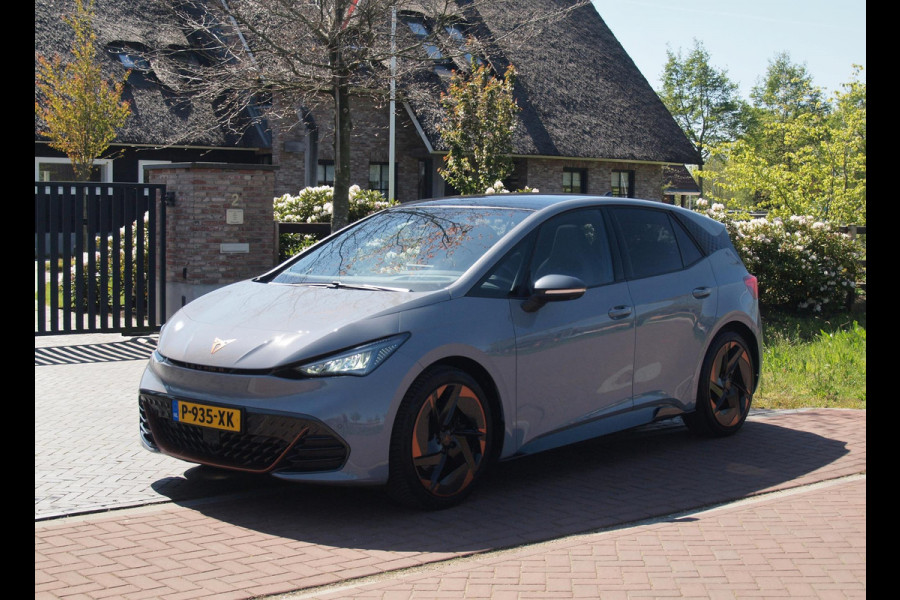 CUPRA Born Performance One 62 kWh | Panoramadak | 360 Camera | Head-Up Display | Apple Carplay |