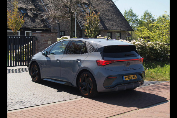 CUPRA Born Performance One 62 kWh | Panoramadak | 360 Camera | Head-Up Display | Apple Carplay |