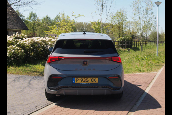 CUPRA Born Performance One 62 kWh | Panoramadak | 360 Camera | Head-Up Display | Apple Carplay |