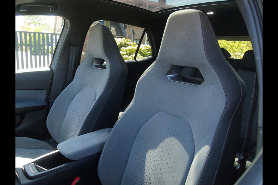 CUPRA Born Performance One 62 kWh | Panoramadak | 360 Camera | Head-Up Display | Apple Carplay |