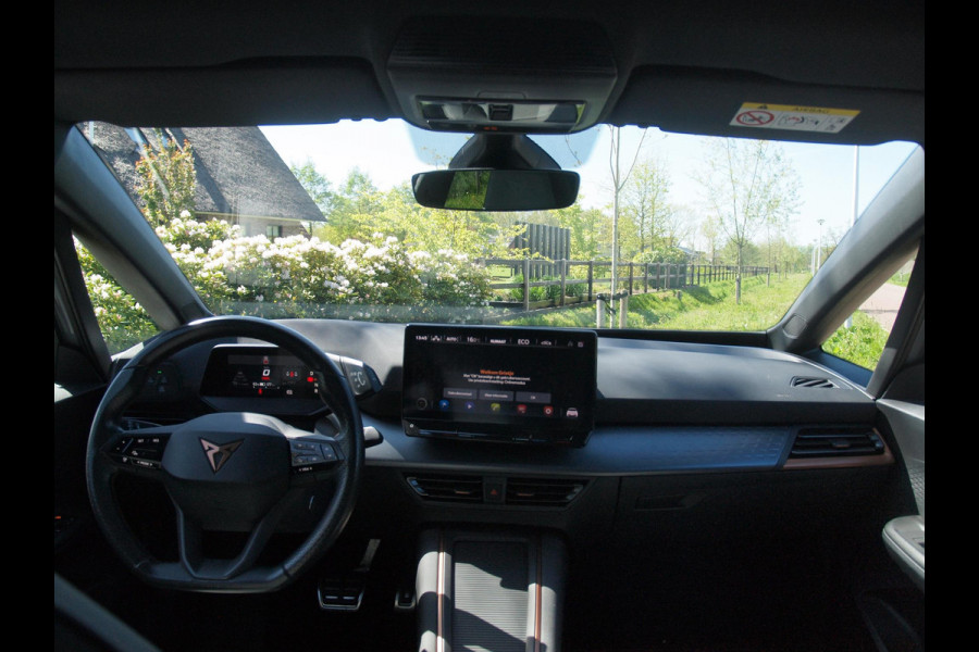 CUPRA Born Performance One 62 kWh | Panoramadak | 360 Camera | Head-Up Display | Apple Carplay |