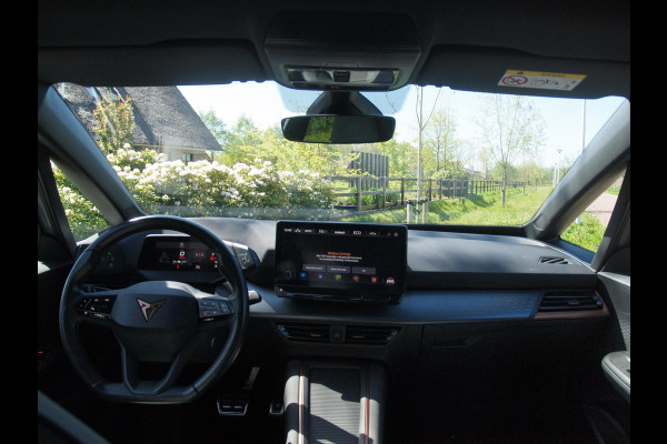 CUPRA Born Performance One 62 kWh | Panoramadak | 360 Camera | Head-Up Display | Apple Carplay |