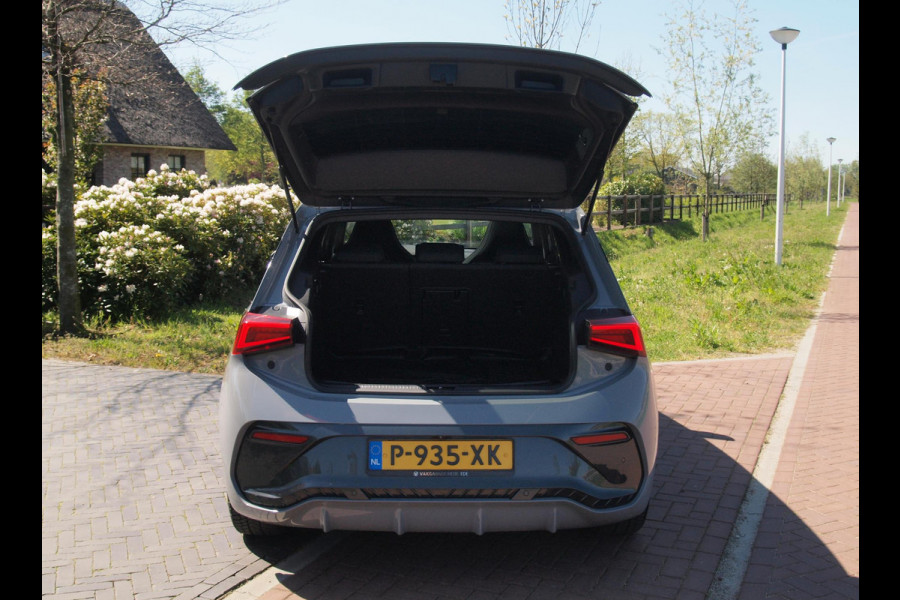 CUPRA Born Performance One 62 kWh | Panoramadak | 360 Camera | Head-Up Display | Apple Carplay |