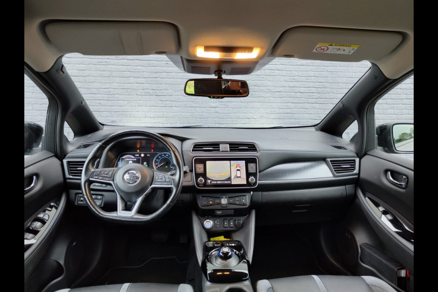 Nissan Leaf e+ Tekna 62kWh 218pk LEER Apple Carplay Android Auto Cruise control adaptief 360°Camera Navi Ecc Stoel+Stuurverwarming Keyless D Dodehoek detector Rijstrooksensor met correctie Uitparkeer waarschuwing Verkeersbord detectie Bluetooth Privacy Glas Lmv 17" Grootste Accu Grootste Actieradius Hoogste vermogen 218pk !