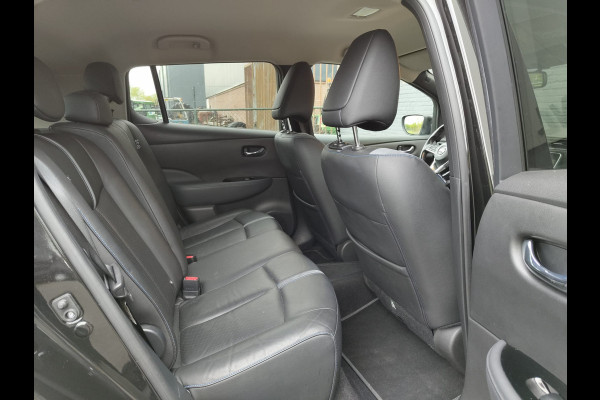 Nissan Leaf e+ Tekna 62kWh 218pk LEER Apple Carplay Android Auto Cruise control adaptief 360°Camera Navi Ecc Stoel+Stuurverwarming Keyless D Dodehoek detector Rijstrooksensor met correctie Uitparkeer waarschuwing Verkeersbord detectie Bluetooth Privacy Glas Lmv 17" Grootste Accu Grootste Actieradius Hoogste vermogen 218pk !