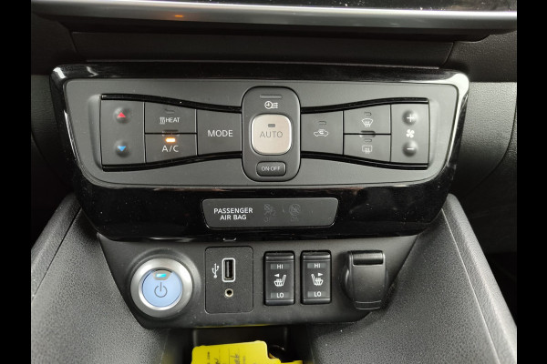 Nissan Leaf e+ Tekna 62kWh 218pk LEER Apple Carplay Android Auto Cruise control adaptief 360°Camera Navi Ecc Stoel+Stuurverwarming Keyless D Dodehoek detector Rijstrooksensor met correctie Uitparkeer waarschuwing Verkeersbord detectie Bluetooth Privacy Glas Lmv 17" Grootste Accu Grootste Actieradius Hoogste vermogen 218pk !
