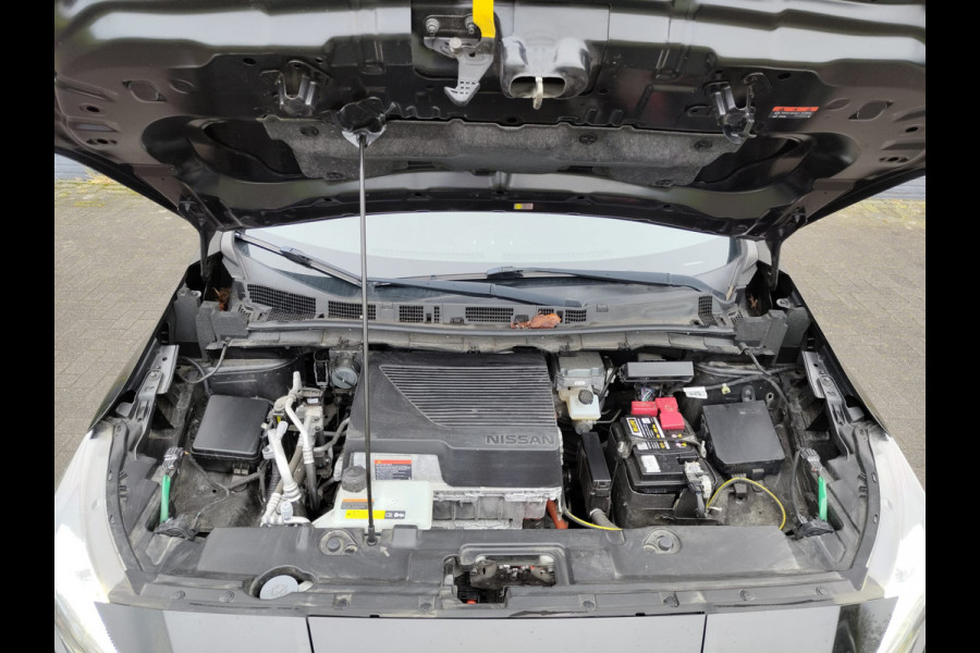 Nissan Leaf e+ Tekna 62kWh 218pk LEER Apple Carplay Android Auto Cruise control adaptief 360°Camera Navi Ecc Stoel+Stuurverwarming Keyless D Dodehoek detector Rijstrooksensor met correctie Uitparkeer waarschuwing Verkeersbord detectie Bluetooth Privacy Glas Lmv 17" Grootste Accu Grootste Actieradius Hoogste vermogen 218pk !