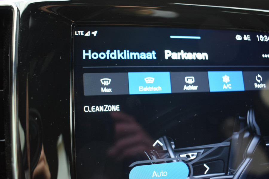 Volvo V60 T6 350PK Automaat Plug-in hybrid AWD Plus Dark / Navigatie / Adaptive Cruise control / 360 Camera / Harman Kardon / Stuur & Stoelverwarming / LM Velgen / Trekhaak