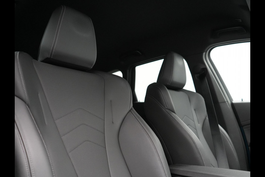 BMW X1 xDrive30e X Line PHEV 327pk Dealer O.H. | 20" Individual | Camera | Lederen Sportstoelen & Stuur Verwarmd | Sfeerverlichting | Apple Carplay | Blis | Keyless | Navigatie | DAB | Cruise Control | 20"L.M | Plug In Hybrid |