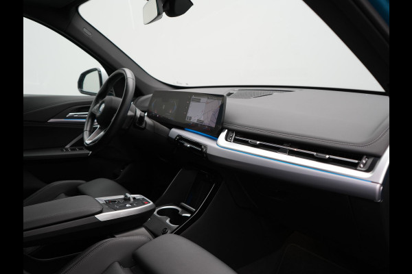 BMW X1 xDrive30e X Line PHEV 327pk Dealer O.H. | 20" Individual | Camera | Lederen Sportstoelen & Stuur Verwarmd | Sfeerverlichting | Apple Carplay | Blis | Keyless | Navigatie | DAB | Cruise Control | 20"L.M | Plug In Hybrid |