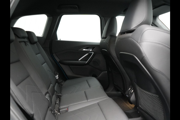 BMW X1 xDrive30e X Line PHEV 327pk Dealer O.H. | 20" Individual | Camera | Lederen Sportstoelen & Stuur Verwarmd | Sfeerverlichting | Apple Carplay | Blis | Keyless | Navigatie | DAB | Cruise Control | 20"L.M | Plug In Hybrid |