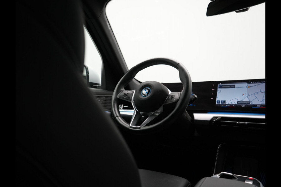 BMW X1 xDrive30e X Line PHEV 327pk Dealer O.H. | 20" Individual | Camera | Lederen Sportstoelen & Stuur Verwarmd | Sfeerverlichting | Apple Carplay | Blis | Keyless | Navigatie | DAB | Cruise Control | 20"L.M | Plug In Hybrid |