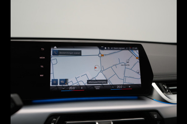 BMW X1 xDrive30e X Line PHEV 327pk Dealer O.H. | 20" Individual | Camera | Lederen Sportstoelen & Stuur Verwarmd | Sfeerverlichting | Apple Carplay | Blis | Keyless | Navigatie | DAB | Cruise Control | 20"L.M | Plug In Hybrid |