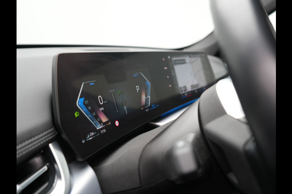 BMW X1 xDrive30e X Line PHEV 327pk Dealer O.H. | 20" Individual | Camera | Lederen Sportstoelen & Stuur Verwarmd | Sfeerverlichting | Apple Carplay | Blis | Keyless | Navigatie | DAB | Cruise Control | 20"L.M | Plug In Hybrid |