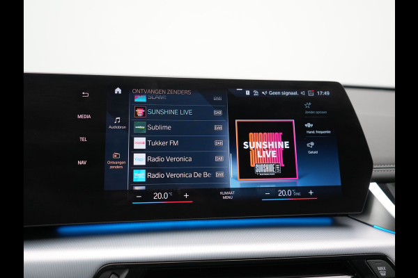 BMW X1 xDrive30e X Line PHEV 327pk Dealer O.H. | 20" Individual | Camera | Lederen Sportstoelen & Stuur Verwarmd | Sfeerverlichting | Apple Carplay | Blis | Keyless | Navigatie | DAB | Cruise Control | 20"L.M | Plug In Hybrid |
