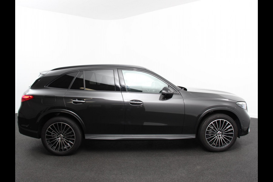 Mercedes-Benz GLC 300e 4MATIC AMG Line Navigatie Cruise Control Parkeersensoren Stoelverwarming Matrix LED-koplampen Virtual Cockpit Surround-systeem Burmester Inductielader
