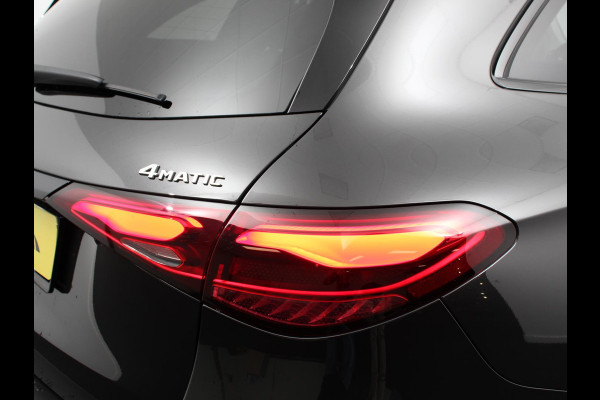 Mercedes-Benz GLC 300e 4MATIC AMG Line Navigatie Cruise Control Parkeersensoren Stoelverwarming Matrix LED-koplampen Virtual Cockpit Surround-systeem Burmester Inductielader
