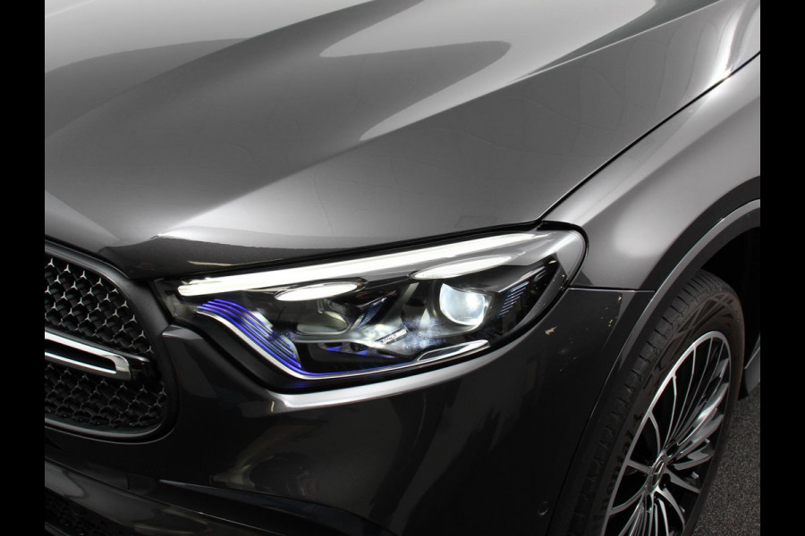 Mercedes-Benz GLC 300e 4MATIC AMG Line Navigatie Cruise Control Parkeersensoren Stoelverwarming Matrix LED-koplampen Virtual Cockpit Surround-systeem Burmester Inductielader
