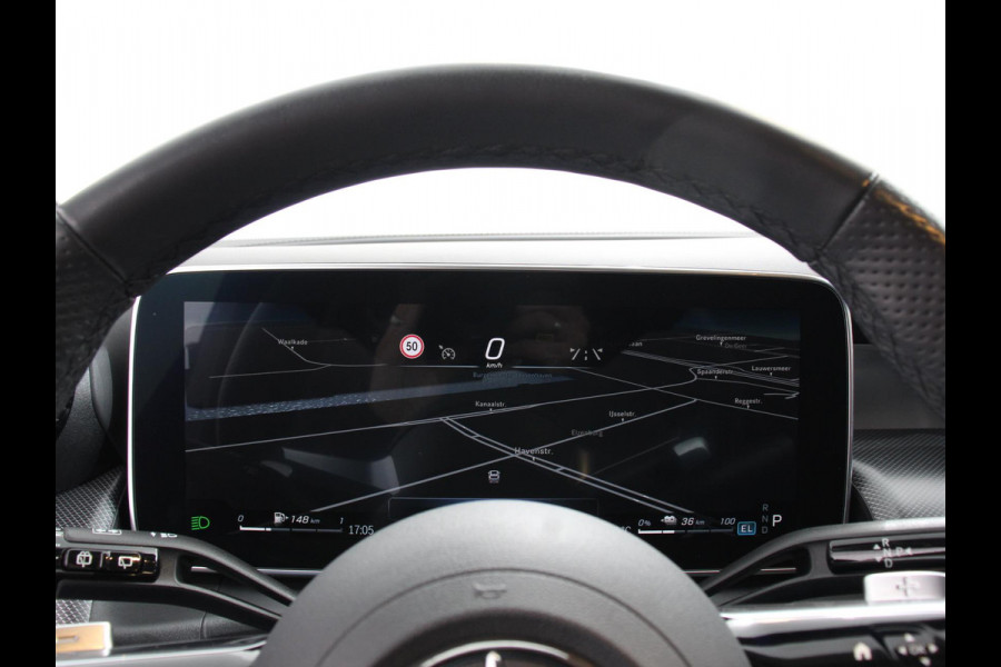 Mercedes-Benz GLC 300e 4MATIC AMG Line Navigatie Cruise Control Parkeersensoren Stoelverwarming Matrix LED-koplampen Virtual Cockpit Surround-systeem Burmester Inductielader