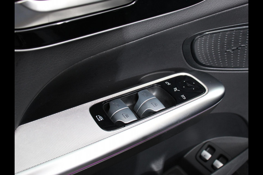 Mercedes-Benz GLC 300e 4MATIC AMG Line Navigatie Cruise Control Parkeersensoren Stoelverwarming Matrix LED-koplampen Virtual Cockpit Surround-systeem Burmester Inductielader