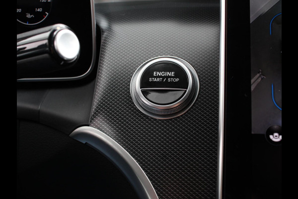Mercedes-Benz GLC 300e 4MATIC AMG Line Navigatie Cruise Control Parkeersensoren Stoelverwarming Matrix LED-koplampen Virtual Cockpit Surround-systeem Burmester Inductielader