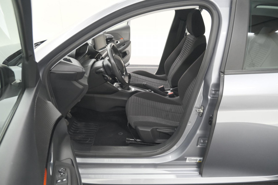 Peugeot 208 PureTech 75 Active Pack | Navigatie | Parkeersensoren | Apple Carplay | Allseason Banden