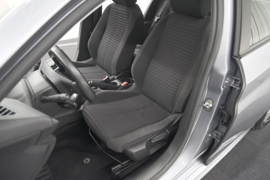 Peugeot 208 PureTech 75 Active Pack | Navigatie | Parkeersensoren | Apple Carplay | Allseason Banden