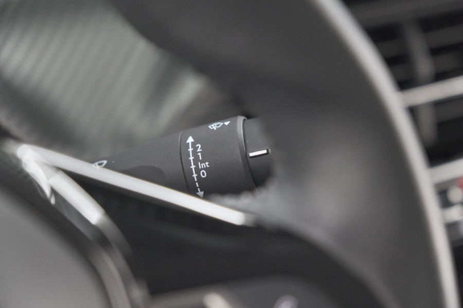 Peugeot 208 PureTech 75 Active Pack | Navigatie | Parkeersensoren | Apple Carplay | Allseason Banden