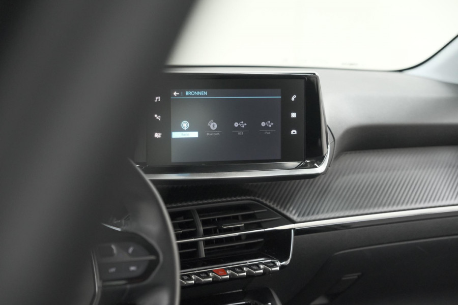 Peugeot 208 PureTech 75 Active Pack | Navigatie | Parkeersensoren | Apple Carplay | Allseason Banden