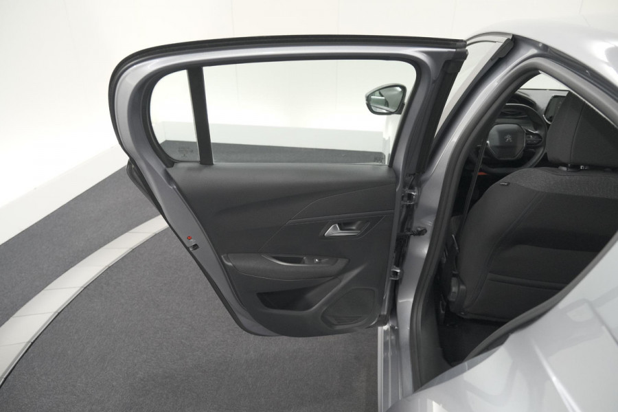 Peugeot 208 PureTech 75 Active Pack | Navigatie | Parkeersensoren | Apple Carplay | Allseason Banden