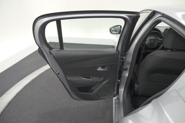 Peugeot 208 PureTech 75 Active Pack | Navigatie | Parkeersensoren | Apple Carplay | Allseason Banden